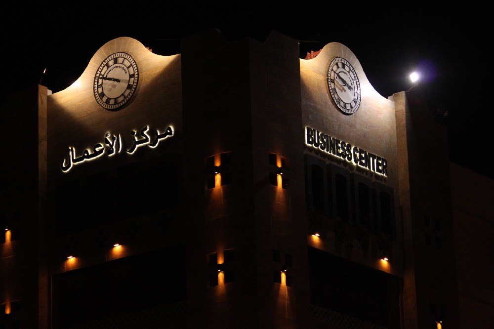 Relógio de edifício exterior de Omã, relógio de fachada personalizado, relógio de quatro lados